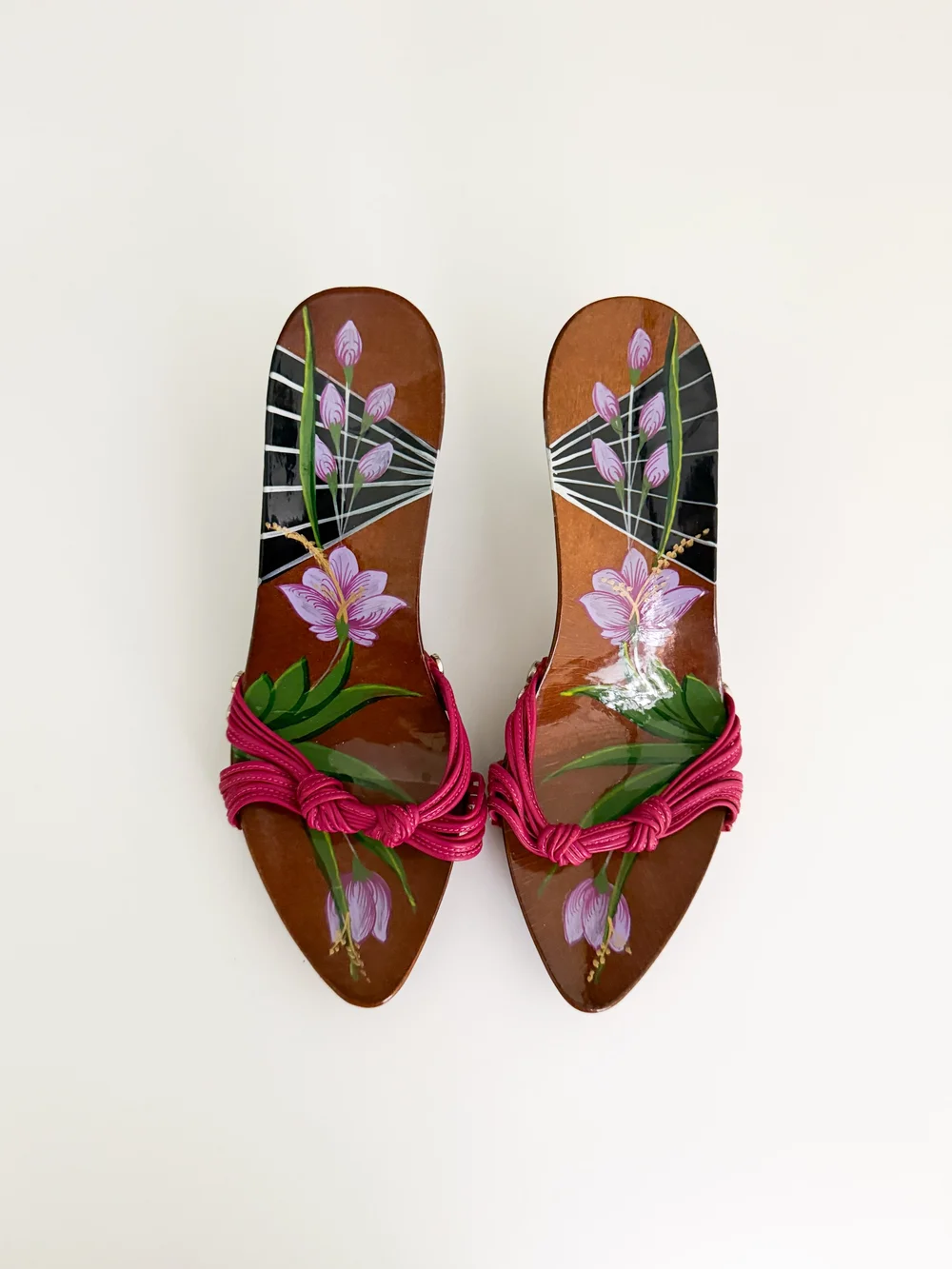 希少品　1980年代christianDior 日本製　スエードパンプス Christian Dior by John Galliano Hand-Painted Wooden Heels (US 8